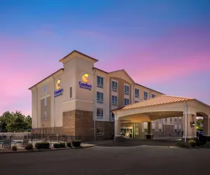 Photo 2 - Comfort Inn & Suites