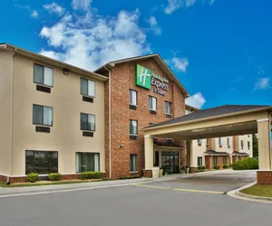 Photo 2 - Holiday Inn Express & Suites Buford NE - Lake Lanier by IHG