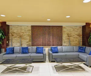 Photo 4 - Embassy Suites by Hilton Valencia