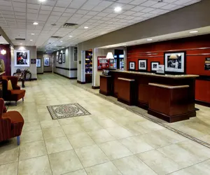 Photo 4 - Hampton Inn & Suites Staten Island