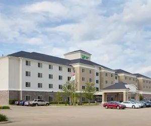 Photo 2 - Holiday Inn Bloomington-Airport, an IHG Hotel