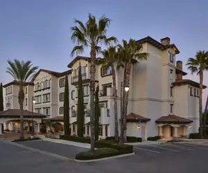 Photo 2 - Bellasera Hotel & Suites Paso Robles, Tapestry by Hilton
