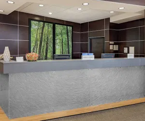 Photo 5 - SpringHill Suites Green Bay