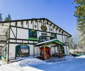 Photo 2 - The Burgundy