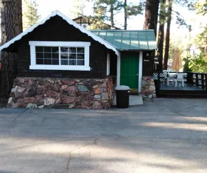 Photo 5 - The Burgundy