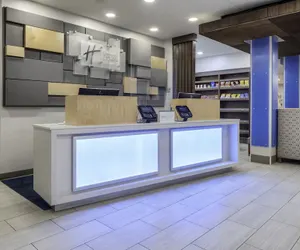 Photo 3 - Holiday Inn Express & Suites Macon - I-475 By IHG