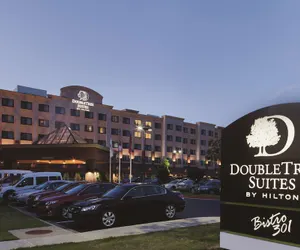 Photo 2 - DoubleTree Suites by Hilton Bentonville