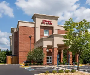 Photo 2 - Hampton Inn & Suites Herndon-Reston