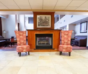 Photo 4 - Hampton Inn & Suites Blairsville