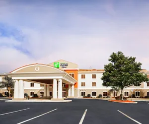 Photo 2 - Holiday Inn Express Hotel & Suites Inverness by IHG