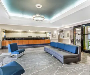 Photo 2 - Comfort Inn & Suites North Charleston - Northwoods