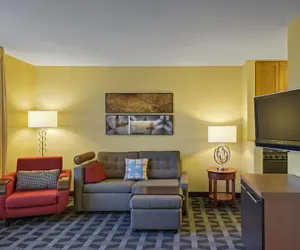 Photo 2 - TownePlace Suites Kansas City Overland Park