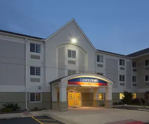 Photo 2 - Candlewood Suites Grand Prairie by IHG