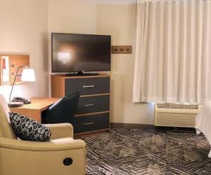 Photo 5 - Candlewood Suites Grand Prairie by IHG
