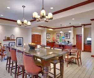 Photo 4 - Hampton Inn Tremonton