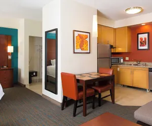 Photo 5 - Residence Inn by Marriott Kansas City Airport