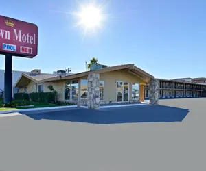 Photo 2 - Crown Motel