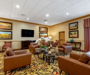 Photo 3 - Hawthorn Extended Stay by Wyndham West Palm Beach