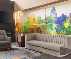 Photo 4 - La Quinta Inn & Suites by Wyndham San Antonio N Stone Oak