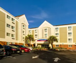 Photo 2 - Candlewood Suites Ft Myers I-75, an IHG Hotel