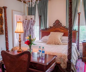 Photo 2 - Justine Inn Savannah