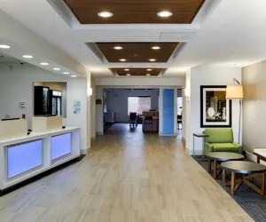 Photo 5 - Holiday Inn Express Hotel & Suites Jacksonville, an IHG Hotel