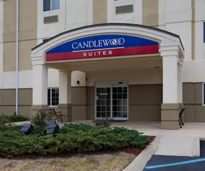 Photo 2 - Candlewood Suites Pearl, an IHG Hotel