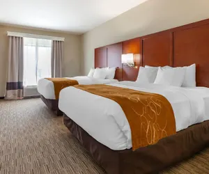 Photo 2 - Comfort Suites Oshkosh