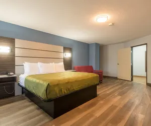 Photo 3 - Quality Inn & Suites Manitou Springs at Pikes Peak