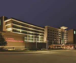 Photo 2 - Embassy Suites Omaha-La Vista/Hotel & Conference Center