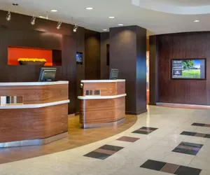 Photo 4 - Courtyard by Marriott Paramus