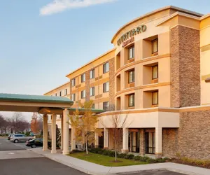 Photo 2 - Courtyard by Marriott Paramus