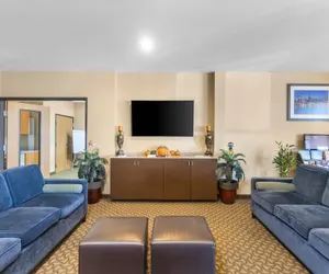 Photo 4 - Comfort Inn & Suites Sikeston I-55