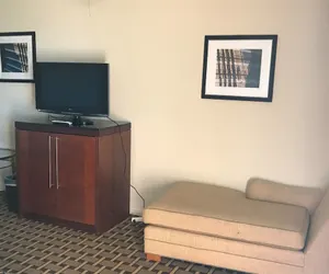 Photo 3 - Grantmoore Motor Lodge