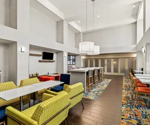Photo 3 - Hampton Inn & Suites Corpus Christi I-37 - Navigation Blvd