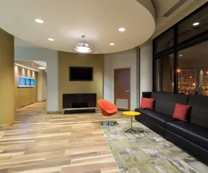 Photo 4 - SpringHill Suites by Marriott Louisville Downtown