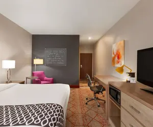 Photo 5 - La Quinta Inn & Suites by Wyndham Lackawanna