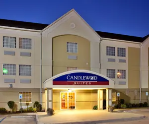 Photo 2 - Candlewood Suites Lake Charles - Sulphur, an IHG Hotel