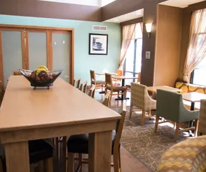 Photo 5 - Hampton Inn And Suites Madera