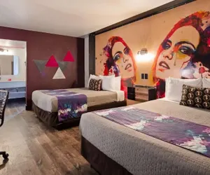 Photo 3 - Downtown Phoenix Hotel