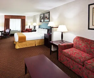 Photo 5 - Holiday Inn Express & Suites Carrollton by IHG