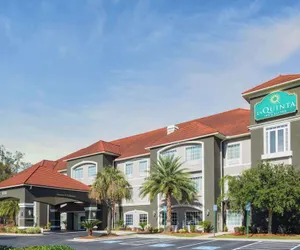Photo 2 - La Quinta Inn & Suites by Wyndham Savannah Airport - Pooler