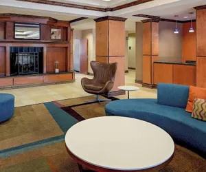 Photo 2 - Fairfield Inn & Suites by Marriott San Antonio Seaworld