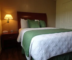 Photo 4 - Affordable Corporate Suites of Salem