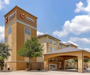 Photo 2 - Comfort Inn & Suites Near Six Flags & Medical Center