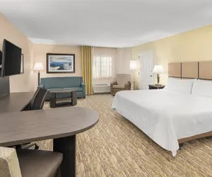 Photo 4 - Candlewood Suites Destin-Sandestin, an IHG Hotel