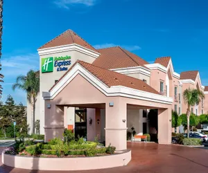 Photo 2 - Holiday Inn Express Hotel & Suites Lathrop - South Stockton, an IHG Hotel