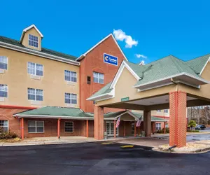 Photo 2 - Comfort Inn & Suites