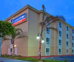 Photo 2 - Candlewood Suites LAX Hawthorne, an IHG Hotel