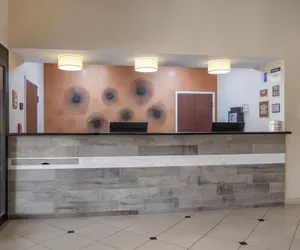 Photo 4 - Best Western Plaquemine Inn
